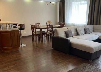 Сдаю 1-комнатную квартиру, 84 м2, Псков, улица Труда, 56