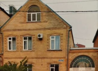 Продаю дом, 300 м2, Махачкала, улица Тюленина, 24, Ленинский внутригородской район