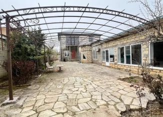 Продаю дом, 340 м2, Дербент, улица Батманова