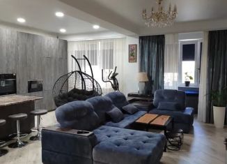 Сдаю в аренду 2-комнатную квартиру, 82 м2, Дагестан, улица Азизова, 2