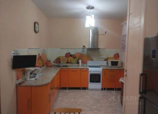 Сдается в аренду 2-комнатная квартира, 70 м2, Карелия, улица Ленина, 28