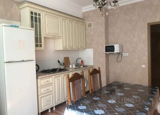 Сдам 2-комнатную квартиру, 82 м2, Дагестан, улица Г. Гамидова, 87Б