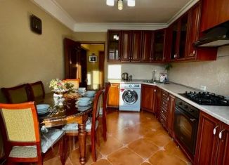 Аренда двухкомнатной квартиры, 60 м2, Каспийск, проспект Акулиничева, 5А
