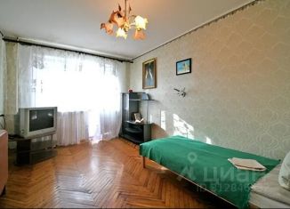 Сдам двухкомнатную квартиру, 46 м2, Ленинградская область, проспект Героев, 4