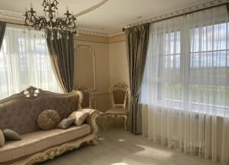 Аренда двухкомнатной квартиры, 64 м2, Москва, улица Поляны, 5, метро Бульвар Дмитрия Донского