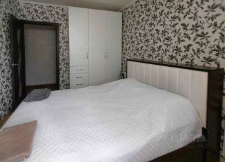 Сдам в аренду 2-ком. квартиру, 51 м2, Таганрог, улица Чехова, 318-2
