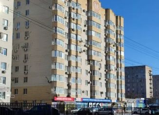 Сдам в аренду 2-ком. квартиру, 65 м2, Таганрог, улица Сергея Шило, 202В