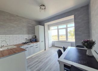 Сдача в аренду однокомнатной квартиры, 36.5 м2, Таганрог, улица Адмирала Крюйса, 19
