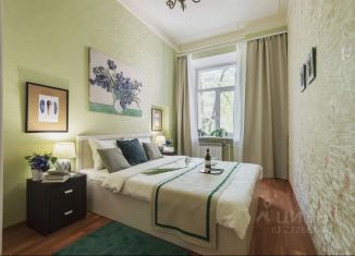 Аренда 4-комнатной квартиры, 70 м2, Москва, улица Серафимовича, 2, метро Октябрьская
