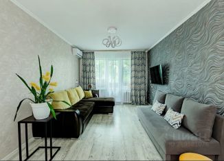 Сдается в аренду 3-комнатная квартира, 59 м2, Татарстан, улица Галиаскара Камала, 47