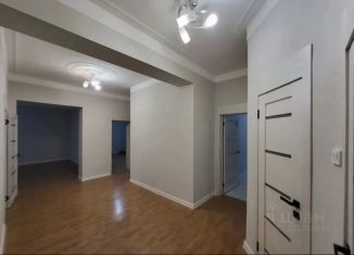 Продаю 4-комнатную квартиру, 118.1 м2, Абакан, улица Чехова, 116