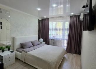 Сдается в аренду 1-ком. квартира, 36 м2, Адыгея, улица 12 Марта, 134к2