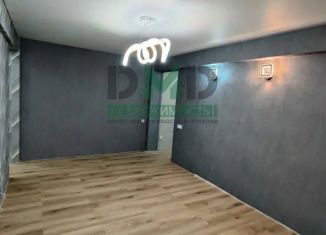 Продаю 3-ком. квартиру, 57.2 м2, Оренбургская область, улица Давыдова, 4