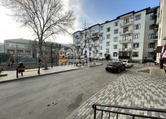 Продается трехкомнатная квартира, 90 м2, Дагестан, улица Оскара, 3