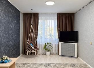 Продаю 2-комнатную квартиру, 53.3 м2, Псковская область, улица Кислякова, 3