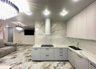 Продам 3-комнатную квартиру, 87 м2, Абакан, улица Кирова, 214Ак2