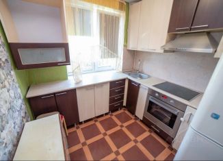 Продам 3-комнатную квартиру, 61.7 м2, Среднеуральск, улица Дзержинского, 19А