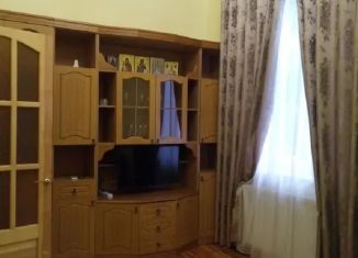 Сдается в аренду 2-комнатная квартира, 40 м2, Крым, улица Ленина, 5