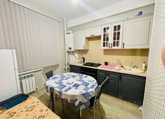 Сдам в аренду однокомнатную квартиру, 37 м2, Дагестан, улица Г. Гамидова, 87В