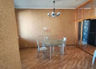 Продам 4-комнатную квартиру, 115 м2, Абакан, улица Карла Маркса, 44