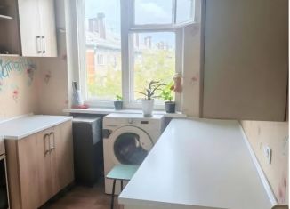 Продаю комнату, 61 м2, Пермский край, улица Александра Матросова, 6