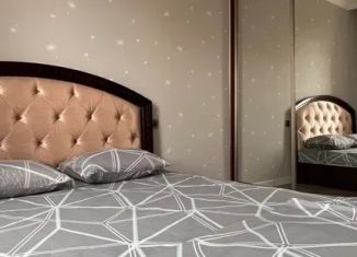Сдам в аренду 2-ком. квартиру, 50 м2, Махачкала, проспект Расула Гамзатова, 64