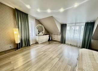 Продам 4-ком. квартиру, 132.7 м2, Ижевск, Индустриальный район, Совхозная улица, 3