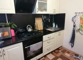 Продается 2-ком. квартира, 50.1 м2, Орёл, улица Маринченко, 15