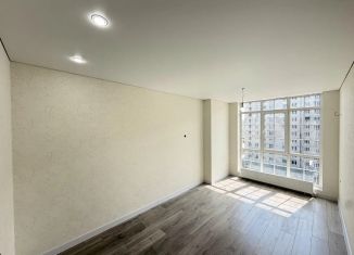 Продаю двухкомнатную квартиру, 68 м2, Нальчик, улица Шогенова