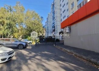 Продажа 2-комнатной квартиры, 45.5 м2, Курск, улица Димитрова, 73