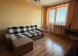 Продам 2-комнатную квартиру, 63 м2, Курская область, Орловская улица, 1А