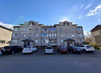 Продажа трехкомнатной квартиры, 100 м2, Абакан, улица Баумана, 5