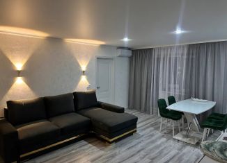 Сдается однокомнатная квартира, 47 м2, Адыгея, улица Хакурате, 228