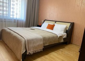 Сдам в аренду 2-ком. квартиру, 56 м2, Адыгея, улица 12 Марта, 144к3