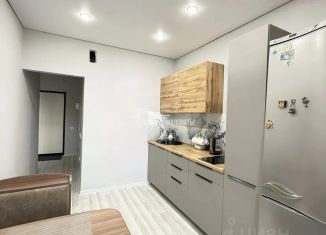 Продам 2-комнатную квартиру, 61.4 м2, Абакан, улица Генерала Тихонова, 8