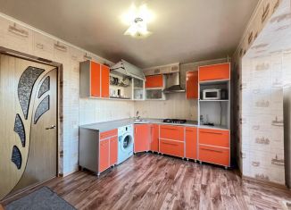 Продам 3-ком. квартиру, 79.9 м2, Астрахань, улица Ботвина, 29