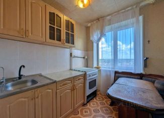 Продаю 2-ком. квартиру, 43.6 м2, Старый Оскол, улица Хмелёва, 2