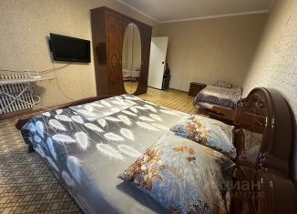 Сдаю в аренду однокомнатную квартиру, 38 м2, Старый Оскол, микрорайон Лесной, 9