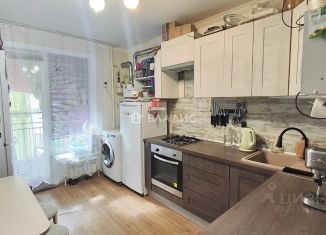 Двухкомнатная квартира на продажу, 50 м2, Калужская область, улица Василия Стригунова, 3