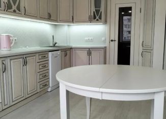 Продажа 3-ком. квартиры, 93 м2, Ставрополь, улица 45-я Параллель, 22/7, Промышленный район