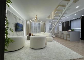 Продаю пятикомнатную квартиру, 185 м2, Крым, улица Маршала Советского Союза Буденного С.М., 33к5
