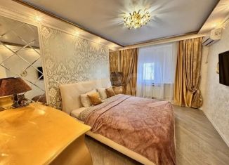 Продаю 3-ком. квартиру, 72 м2, Белгородская область, улица Будённого, 13
