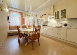 Продается трехкомнатная квартира, 118.3 м2, Самарская область, Самарская улица, 161