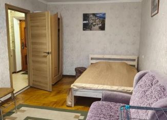 Сдается однокомнатная квартира, 32 м2, Крым, улица Беспалова, 41