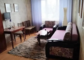 Сдается 3-комнатная квартира, 78 м2, Новочебоксарск, улица 10-й Пятилетки, 4