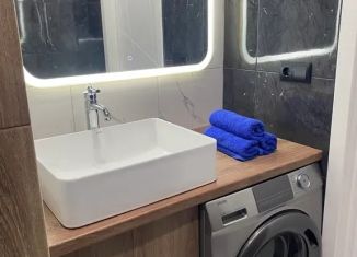 Сдам трехкомнатную квартиру, 50 м2, Крым, проспект Ленина, 68к42