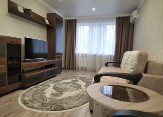 Аренда 2-ком. квартиры, 47 м2, Крым, улица Марата, 1