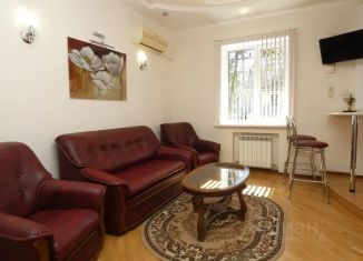 2-комнатная квартира в аренду, 50 м2, Крым, улица К. Маркса, 12