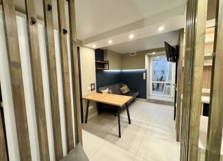 Продаю 2-комнатную квартиру, 41.8 м2, Крым, улица Кирова, 26