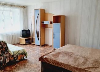 Сдается в аренду однокомнатная квартира, 32 м2, Чита, улица Бабушкина, 64
